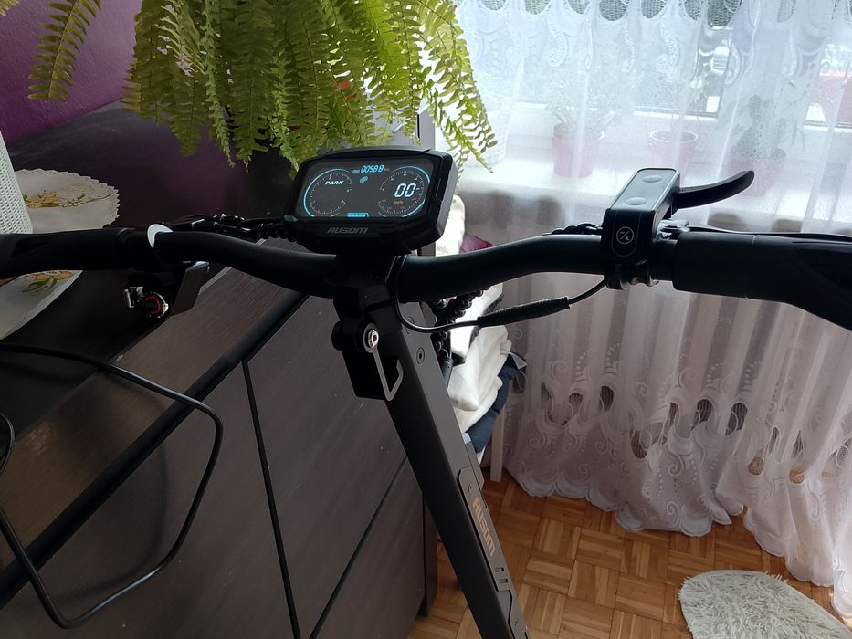 Aussom hulajnoga elektryczna