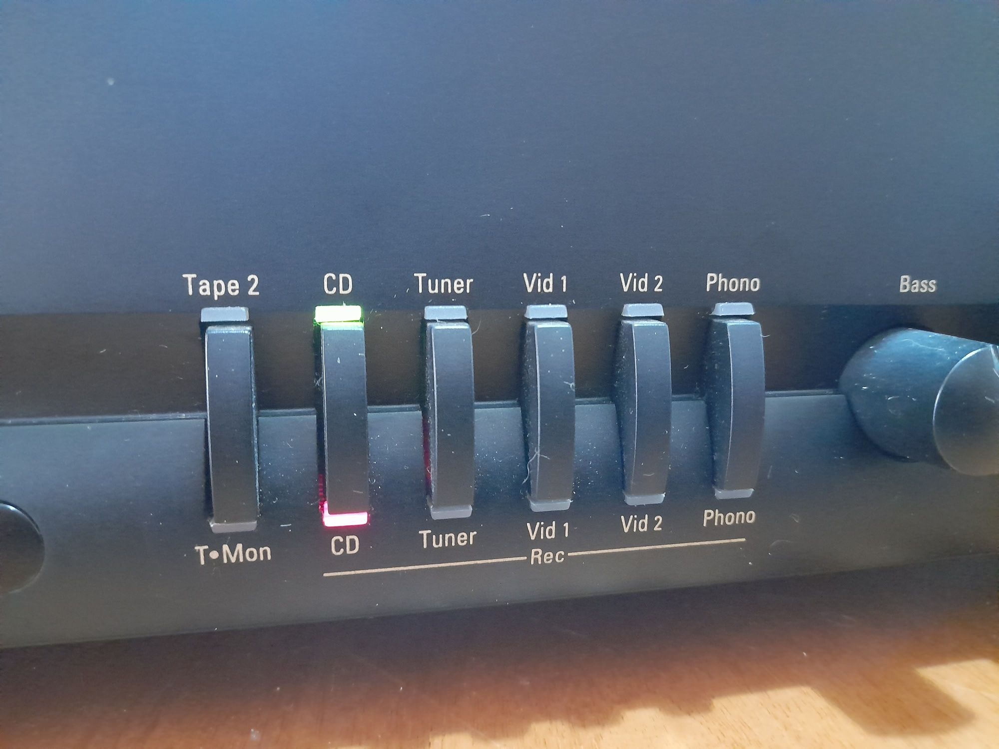 Amplificador Harman/Kardon com comando e livro de instruções