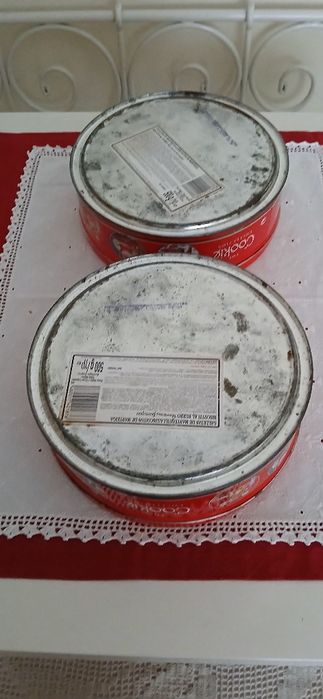 Latas motivo Natal, usadas