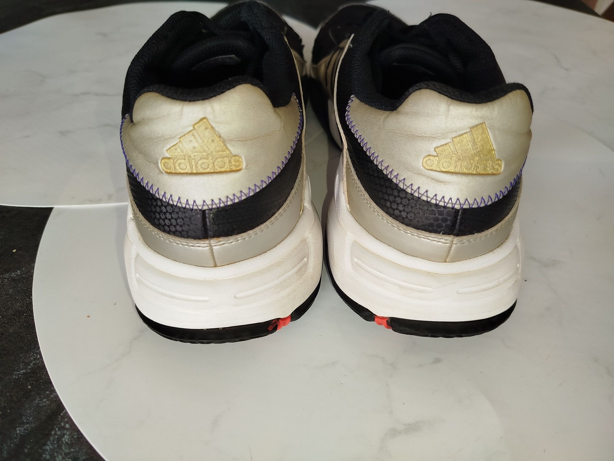 44⅔EUR 28,5cm 10½US Adidas кросівки