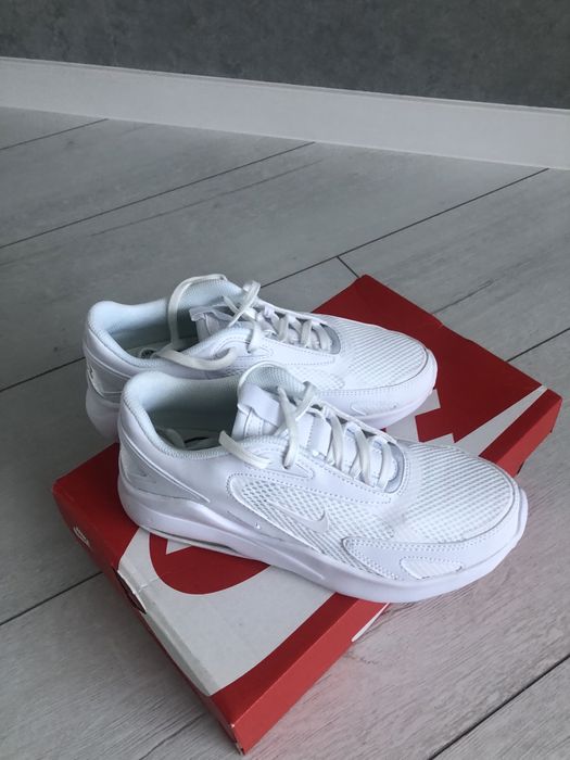 Кроссовки Nike