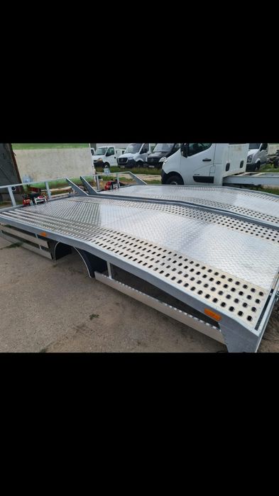 Najazd zabudowa auto-lawety