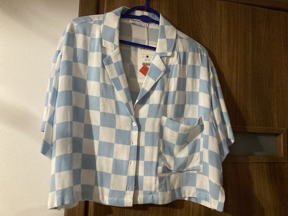 szeroka krótka koszula M Bershka