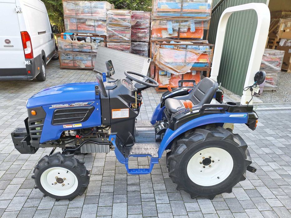 Traktorek traktor Ogrodniczy Kompaktowy 30KM 4x4 Wspomaganie, Kosiarka