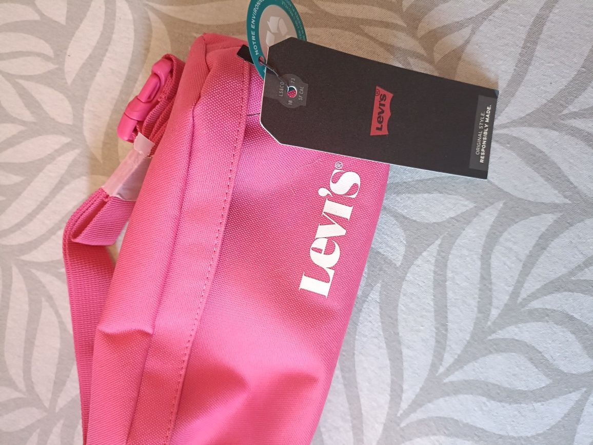 Nerka różowa nową Levi's z metką