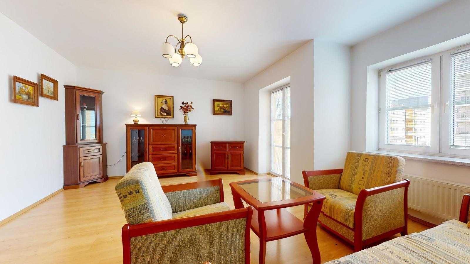 Langiewicza, 2 duże pokoje z balkonem
