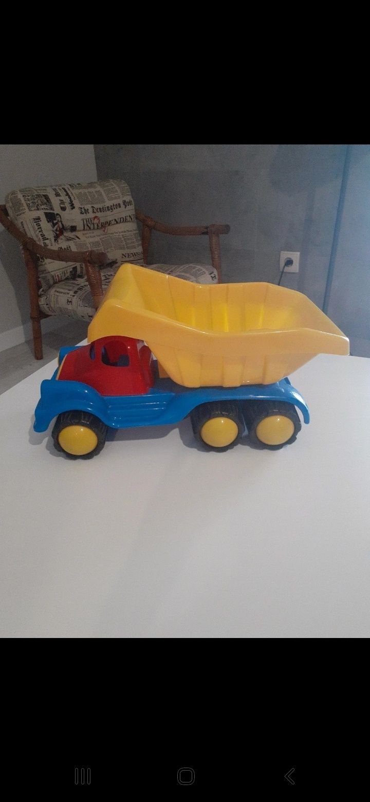 Samochód-zabawka