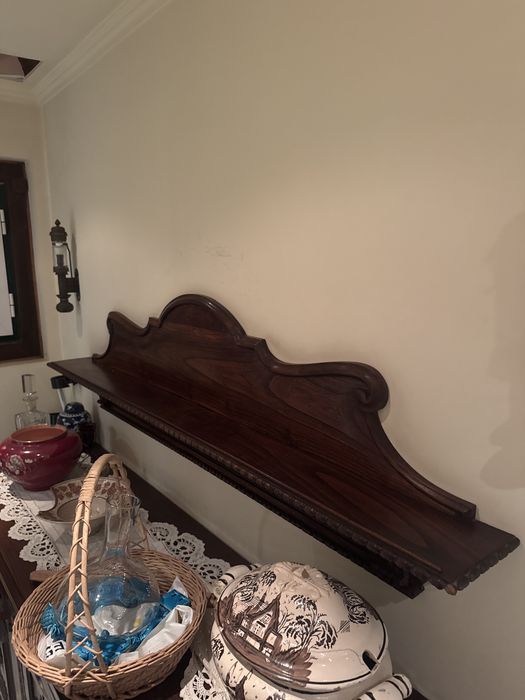 Prateleira de madeira