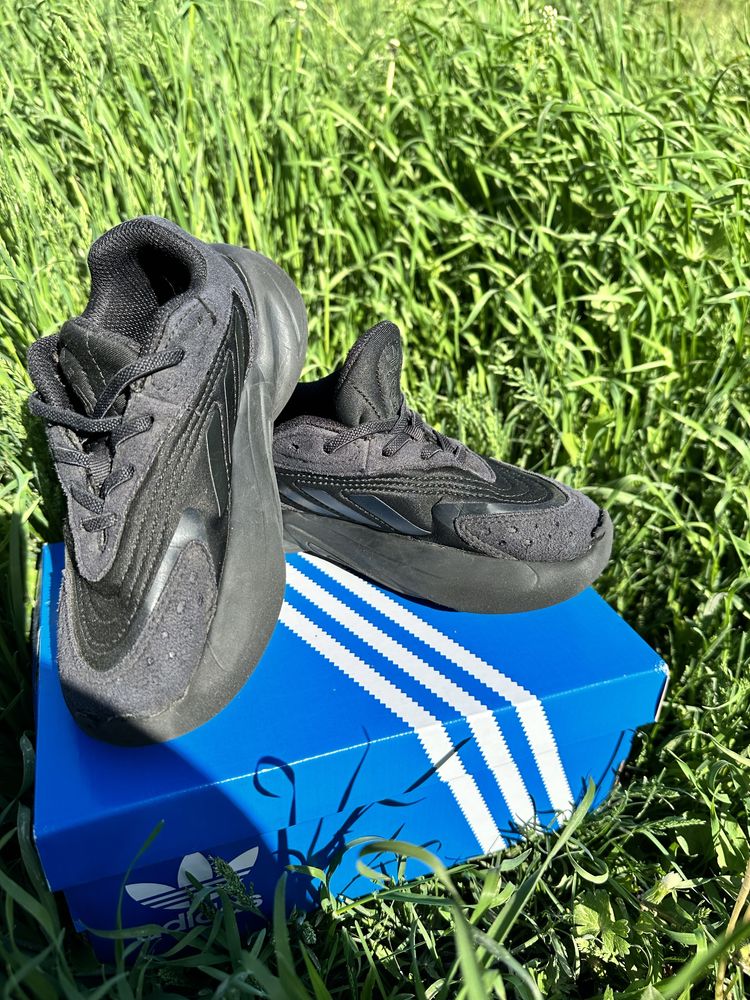Кросівки дитячі Adidas Ozelia
