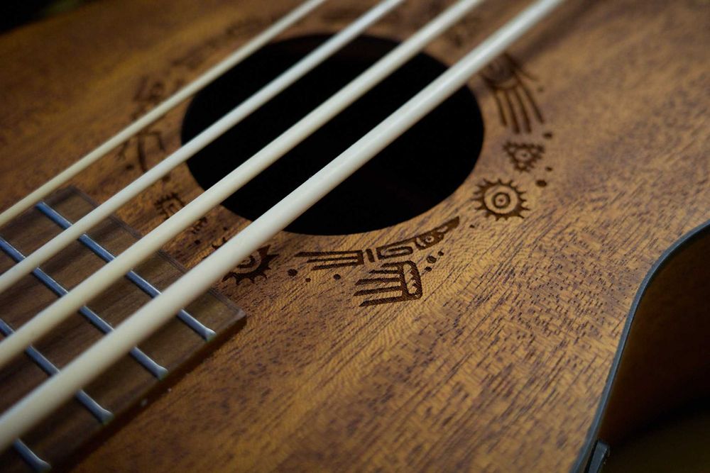 Elektro-akustyczne ukulele basowe Flight DUBS mah/mah