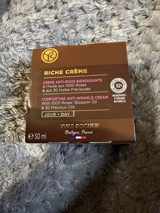 Przeciwzmarszczkowy krem regenerujący na dzień Yves Rocher