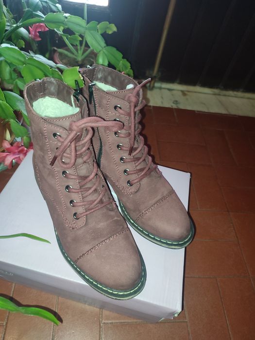 5th Avenue Bota com atacadores