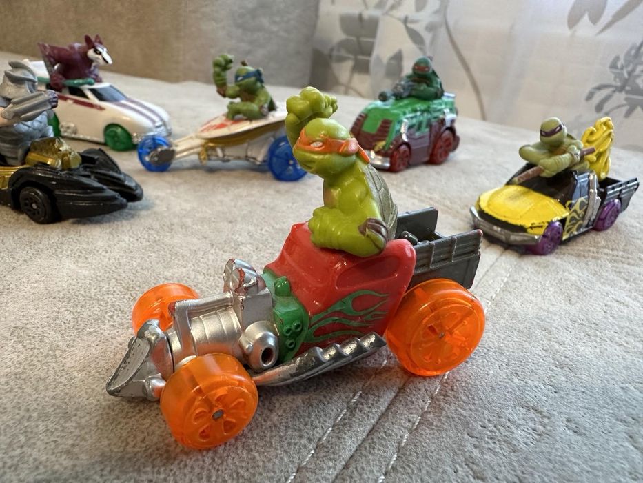 Черепашки-Ніндзя на машинах