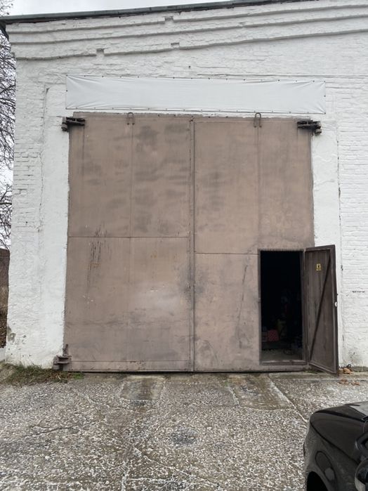 Сто квадратів в оренду