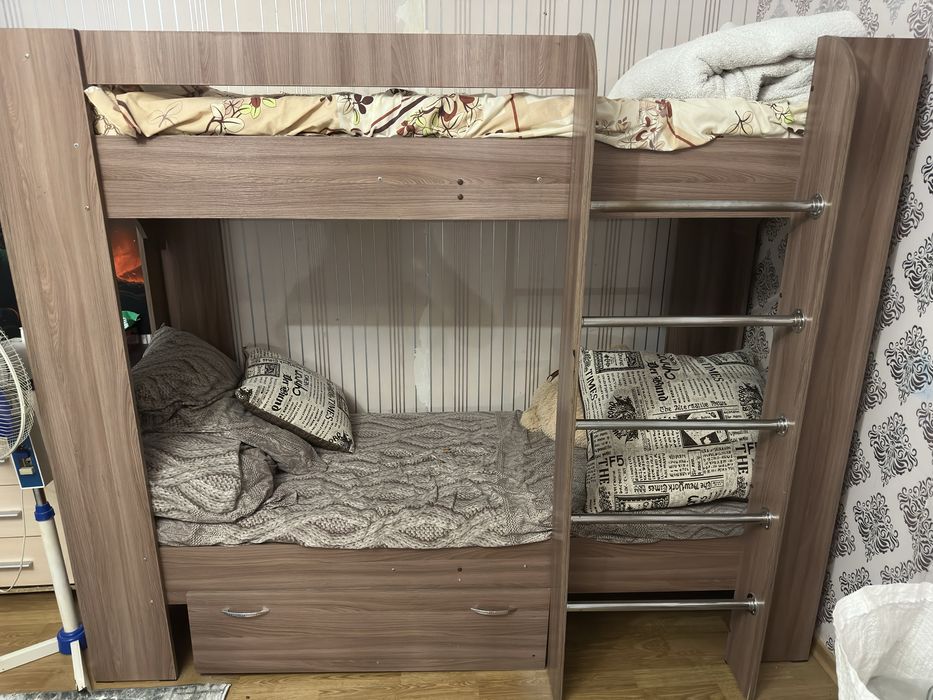 Двухповерхове ліжко