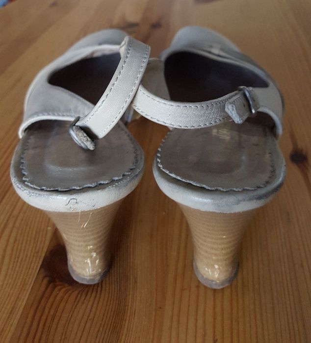 buty letnie wiosenne na obcasie czółenka bez pięty 40 ecru skóra