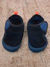 Buty gimnastyczne kapcie decathlon r.20/21