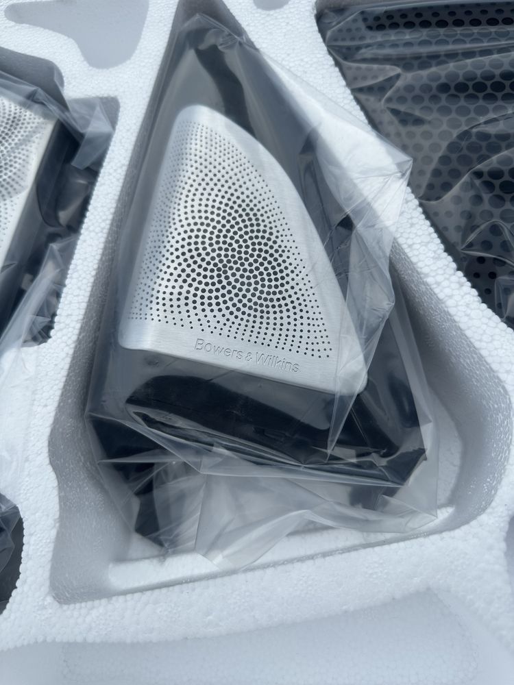 Комплект сіток з підсвіткою Bowers&Wilkins для BMW X5/X5M G05  X7 G07