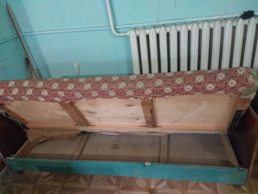 Продам диван - книжка