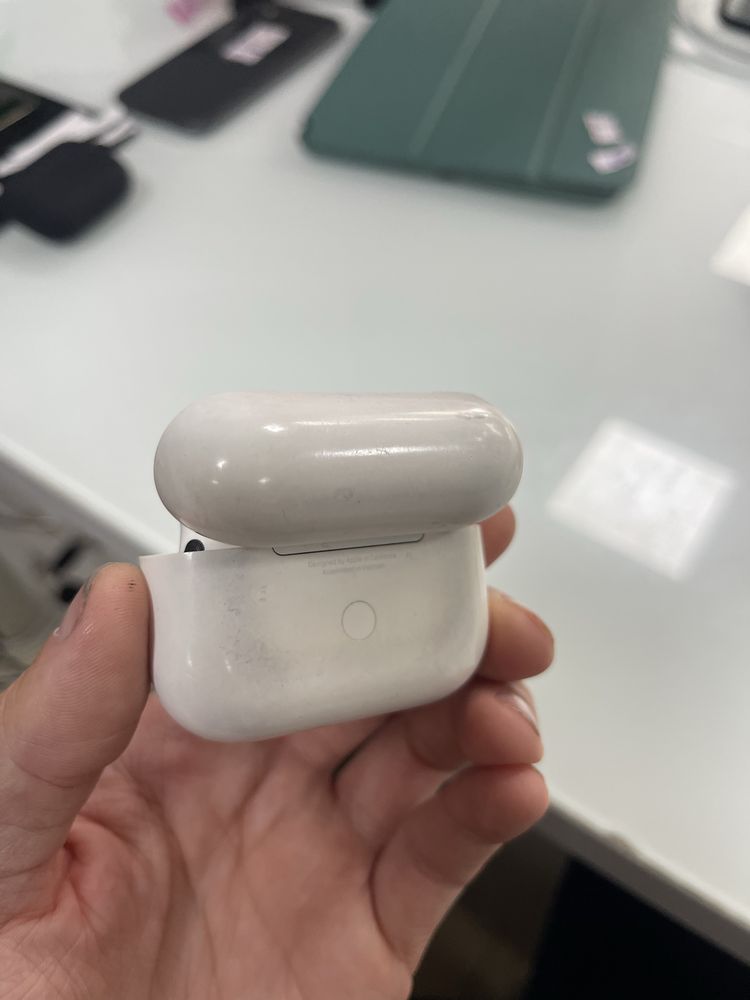 оригінальний кейс та навушники для airpods pro/оригінал/