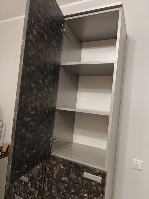 Szafka biurowa na segregatory i szuflady