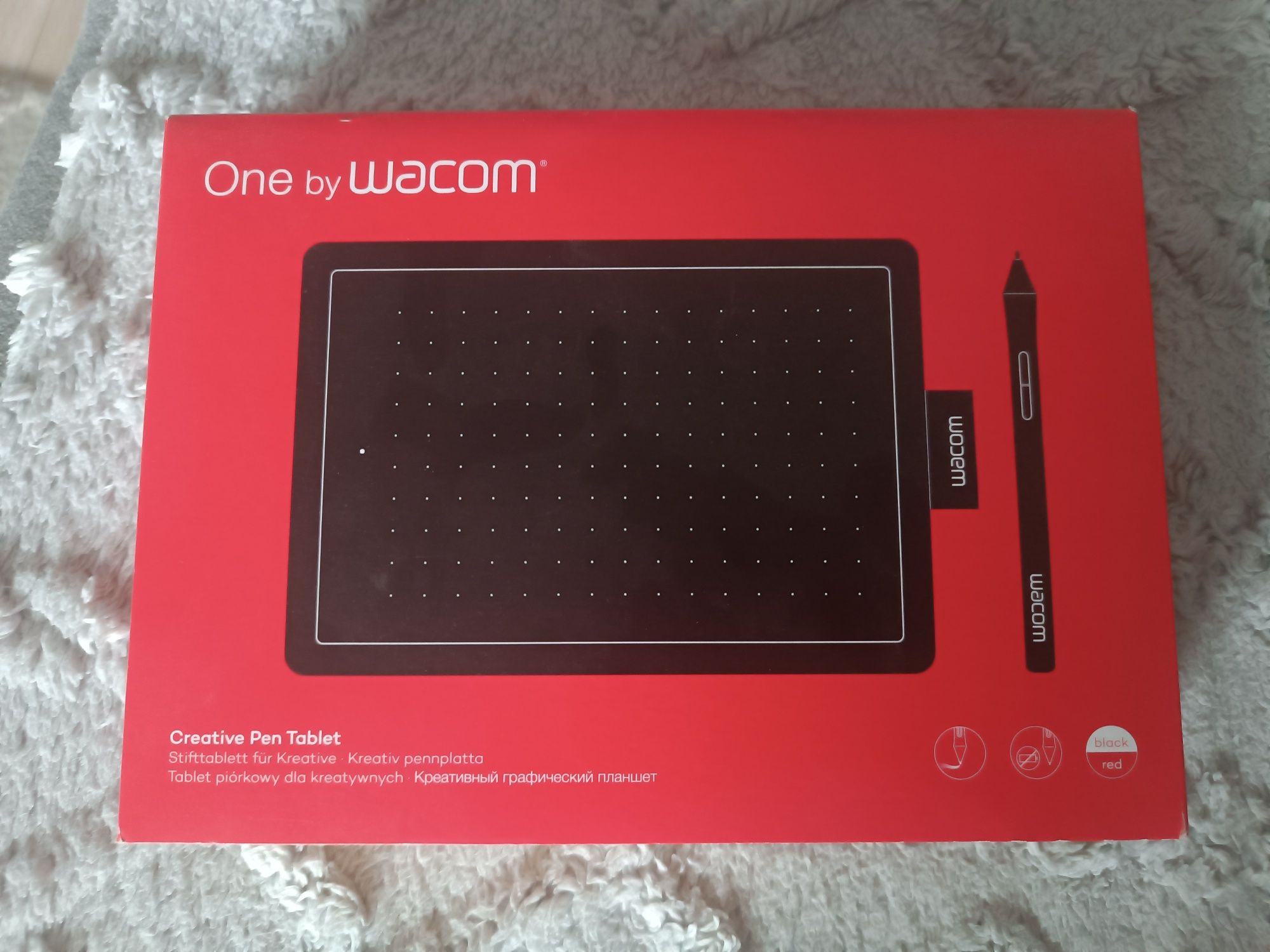 One by wacom tablet graficzny