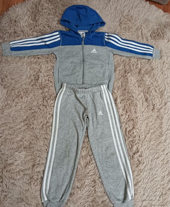 Спортивная одежда Adidas 5-6  лет