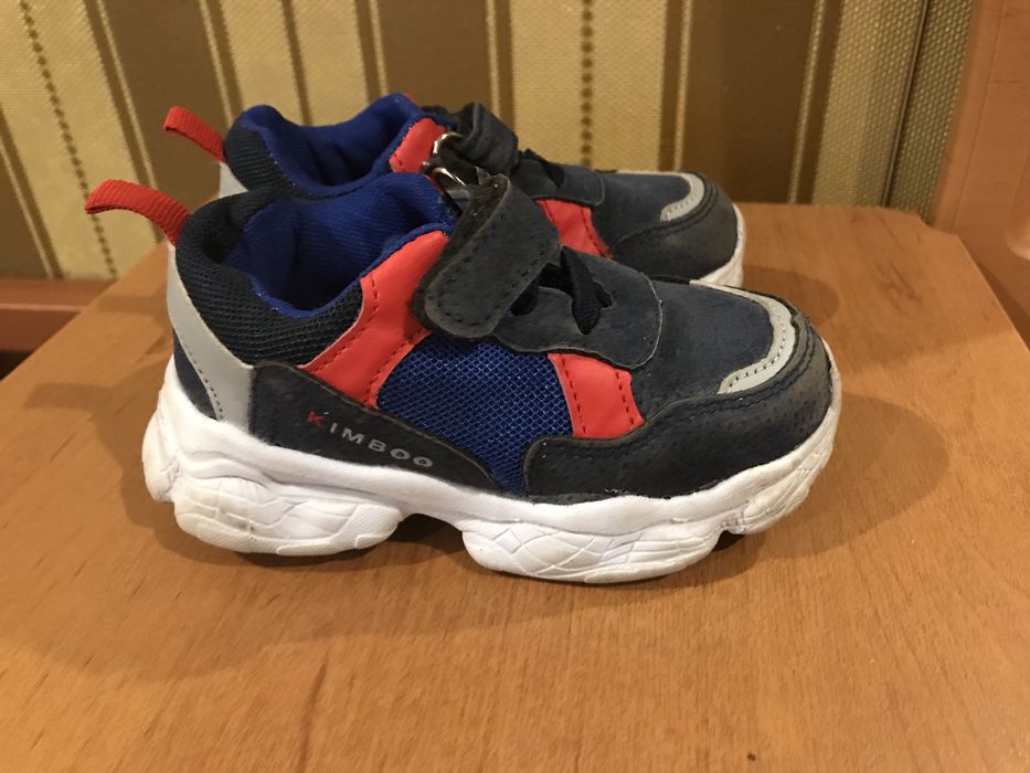 Кроссовки на мальчика