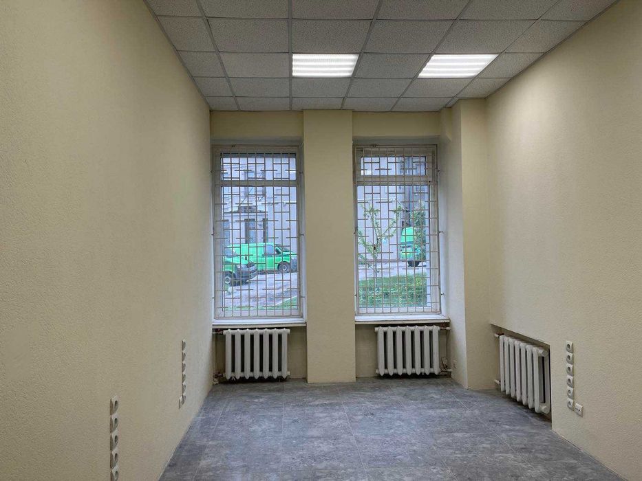 Аренда.1этаж 146м2. Гимназическая набережная 16