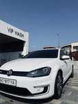 Volkswagen E-golf 2016