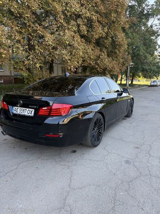 Продам Бмв ф10 528i