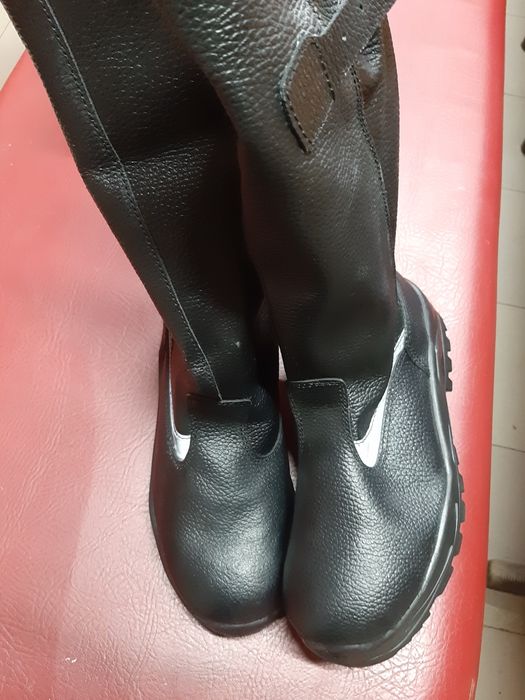 Продам рабочие сапоги