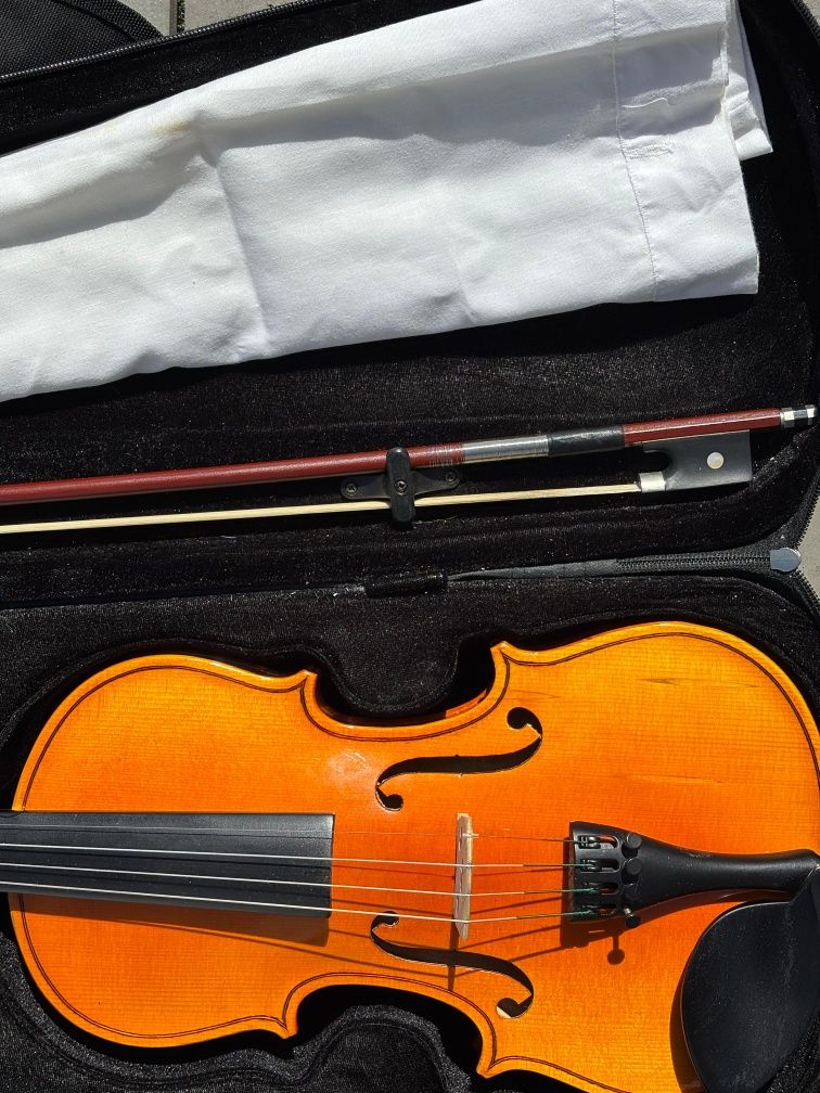 Violino usado em muito bom estado
