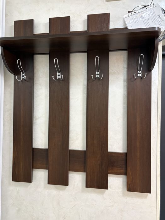 Вішалка деревяна в прихожу