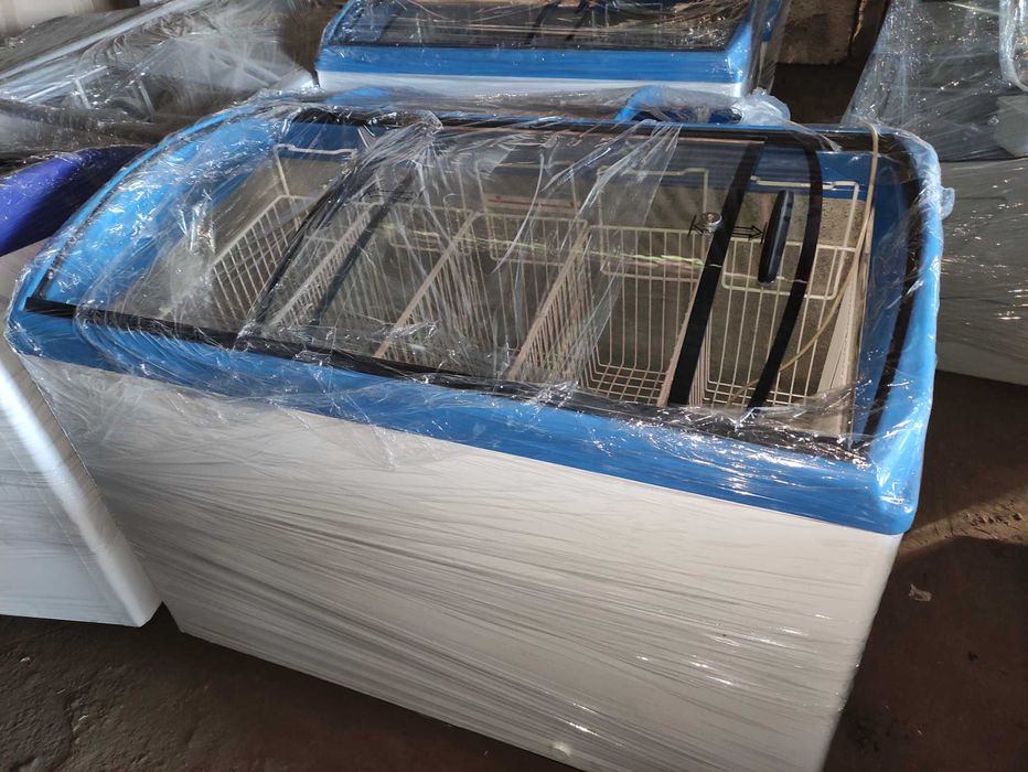 Продам вітрини холодильні для магазину