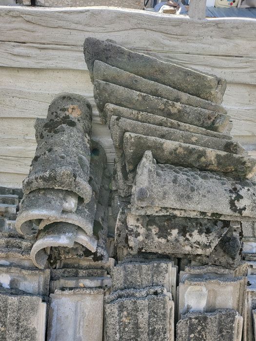 Sprzedam dachówkę cementowa z rozbiórki dachu