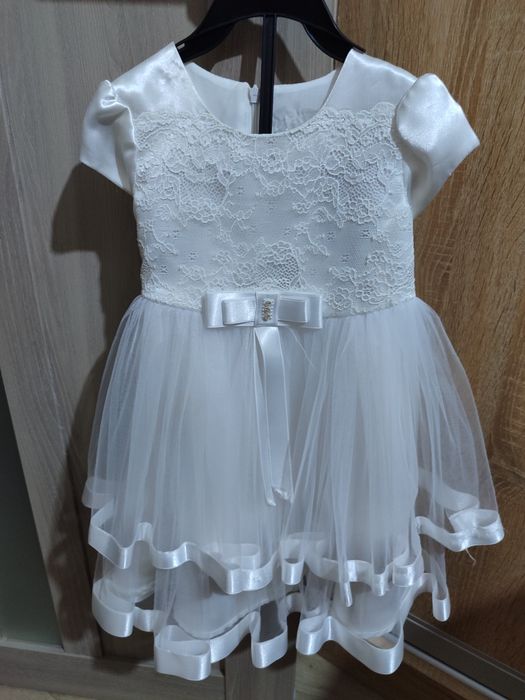 Святкові сукні для дівчинки до 3 років