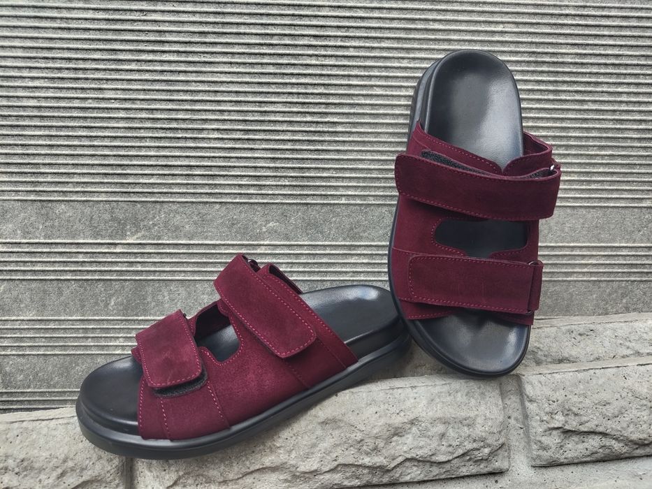 Продам шлепанцы с натуральной замши