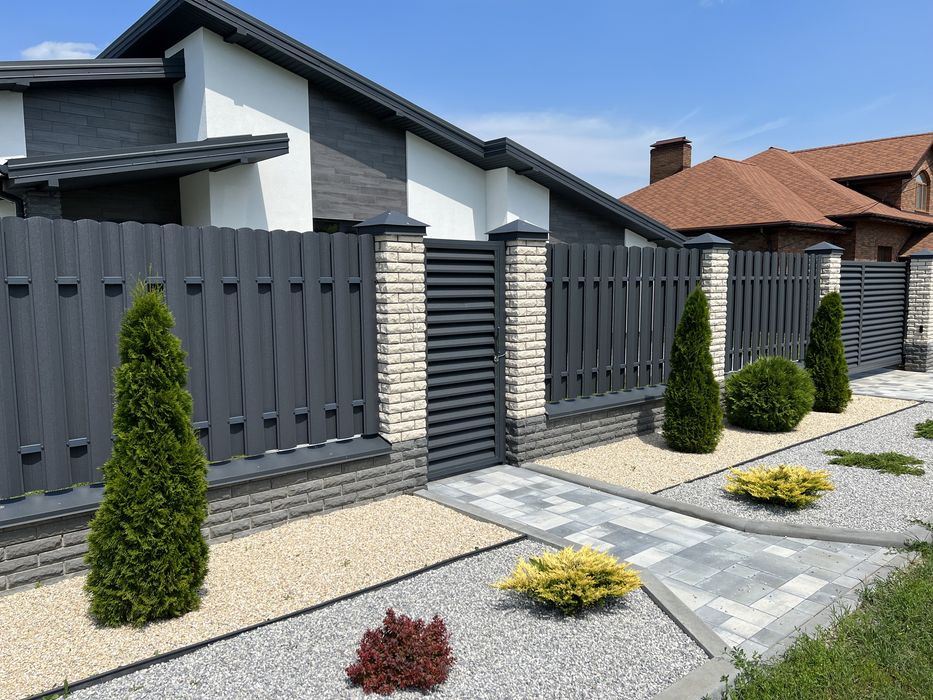 Продам будинок на Спартака біля Дендропарку.