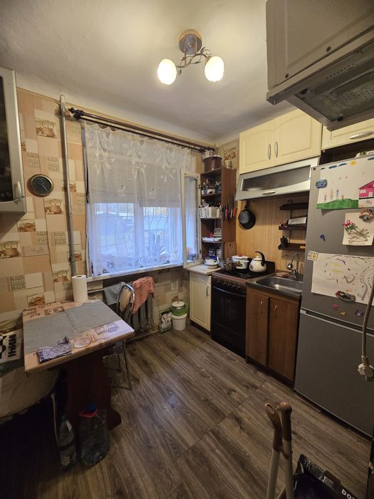 Продам 3х комнатную на Залютино