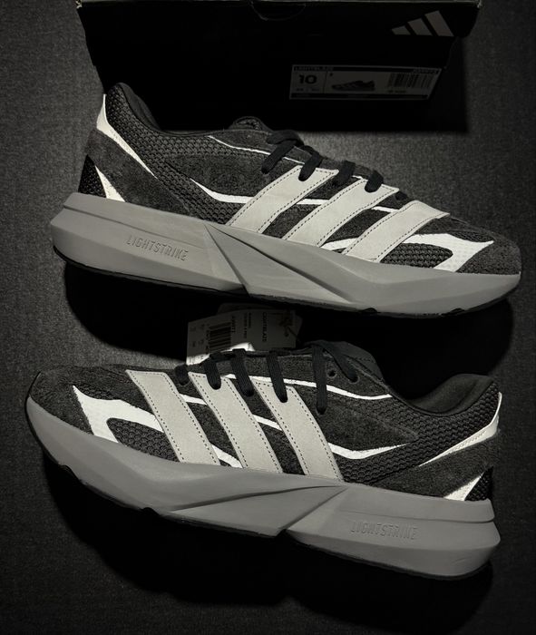 Кросівки Adidas Lightblaze, розміри 41,42,44,45,46 Оригінал!