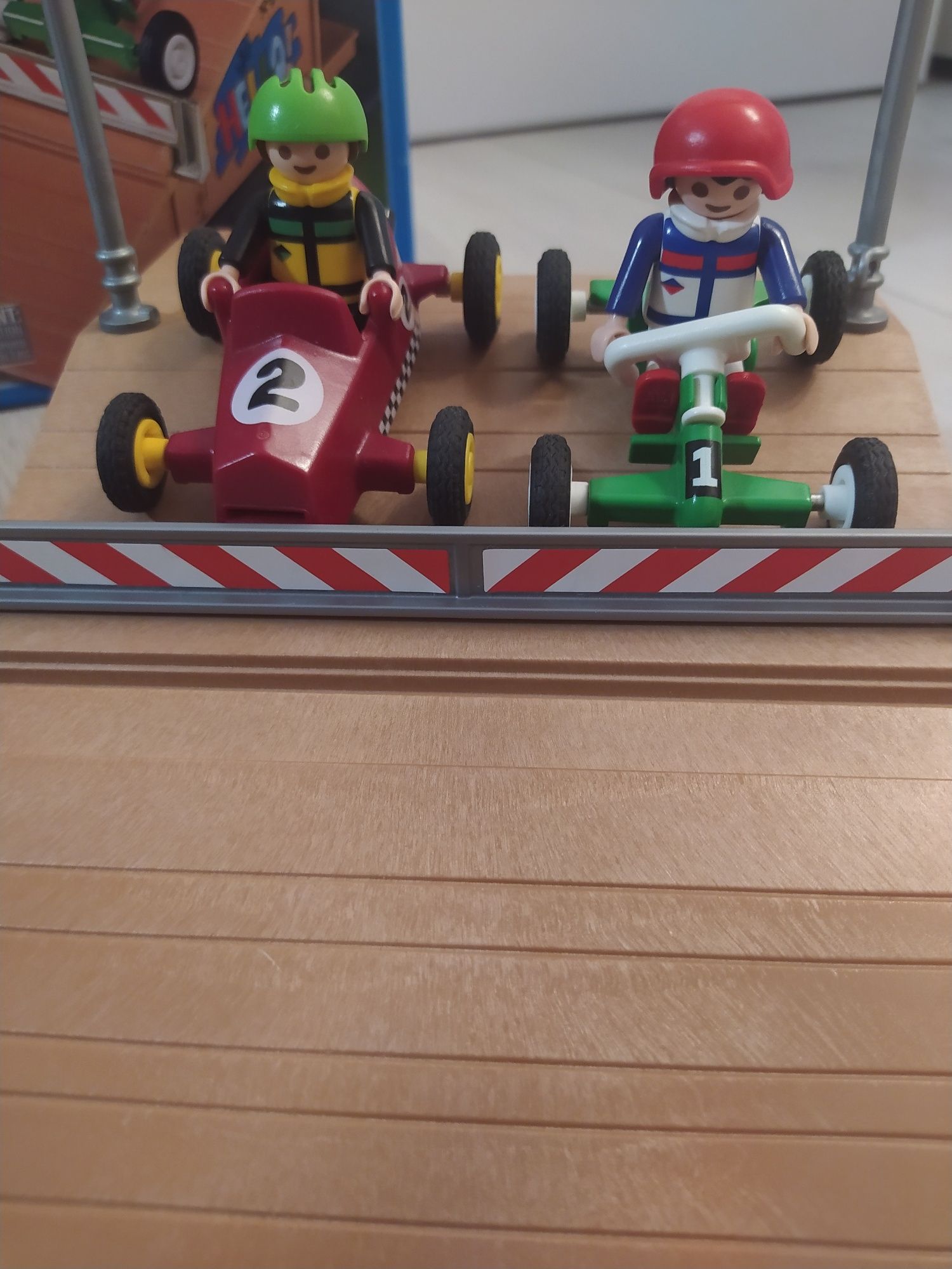 Playmobil 4141 wyścig gokartów