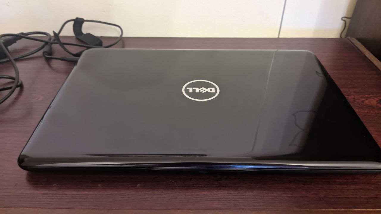 Dell Inspiron 15" 5567 / i7-7500U / 16 GB DDR4 / 256 GB SSD / Full HD
