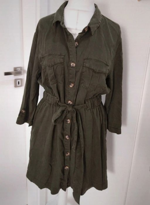Sukienka damska na codzień  kolor khaki Zara rozmiar L (40)