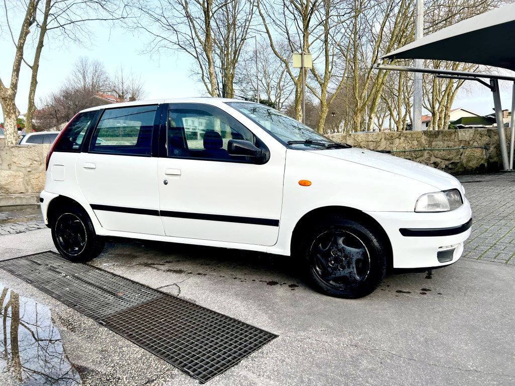 Fiat punto 1.7turbo diesel de 5 lugares impecável aceito retoma