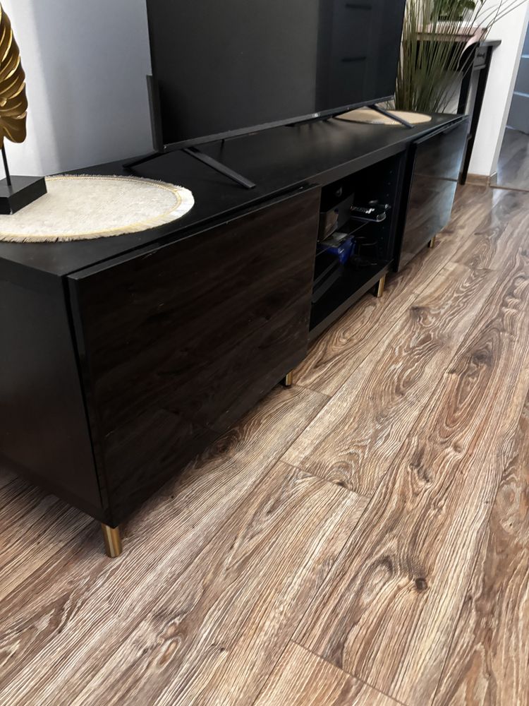 Szafka RTV ikea czarna na wysoki polysk