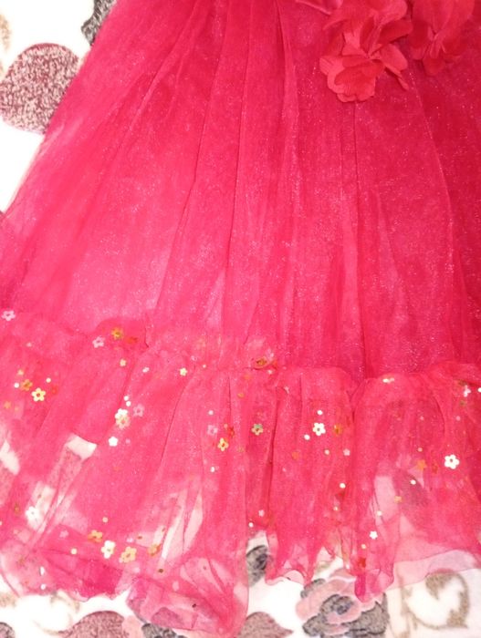 Плаття на дівчинку 1-2 года пишне