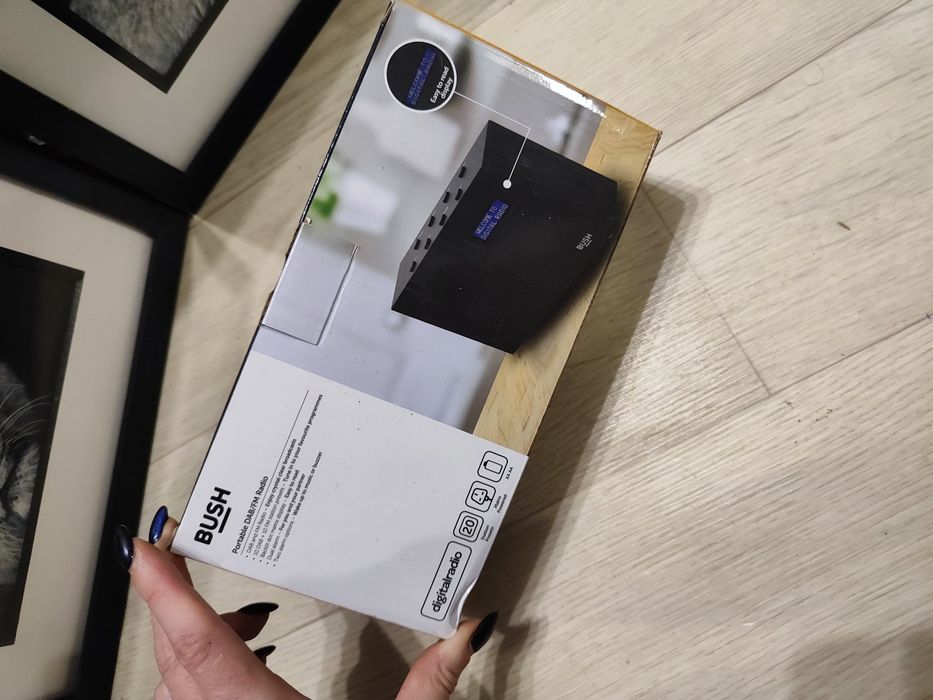 портативное цифровое радио Bush DAB/FM.
DAB расшифровываетс