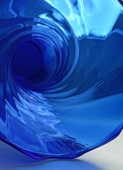 Wazon PRL kobalt- wysokość 28,5 cm