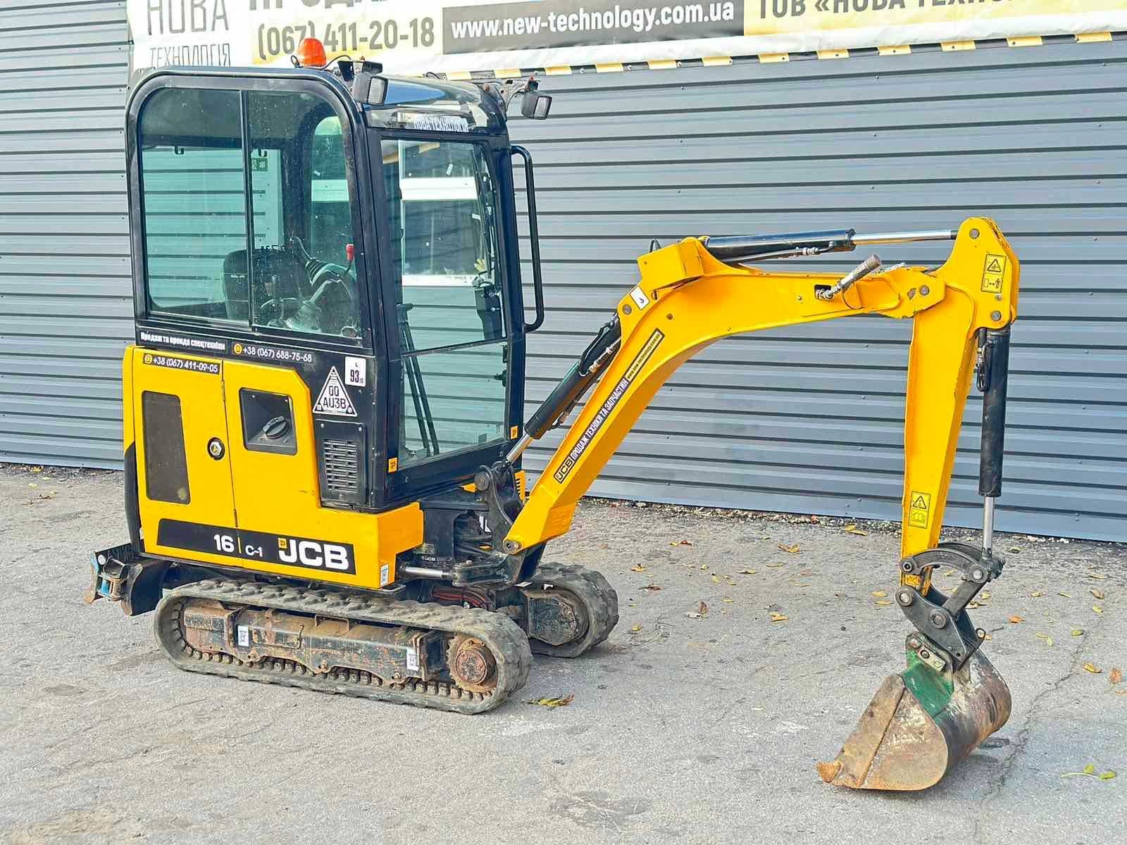 Міні екскаватор JCB